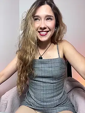 your_little_girl7 Adlı Modelin Web Kamerası Şovu