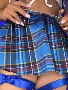 Pretty__Milf Show Webcam