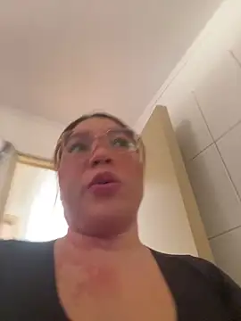 Show modela WHITEWOMEN_2 na web-kameri