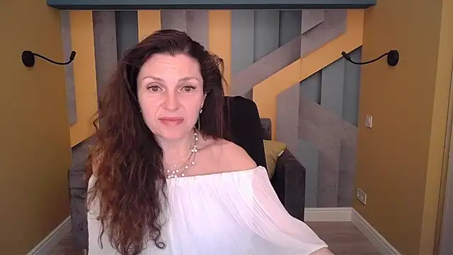 EllaLong's Live XXX Chat