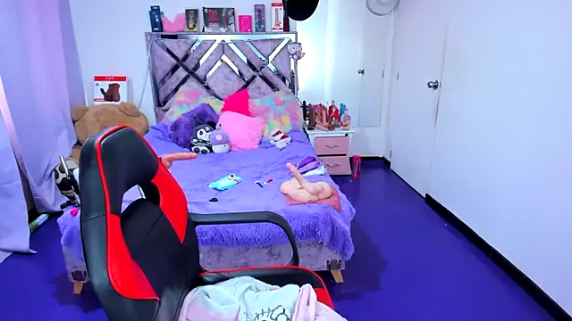 Luna_Analya Show Webcam