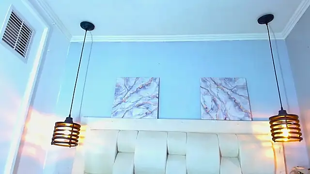 Show modela Santiago_Ortiz_ na web-kameri