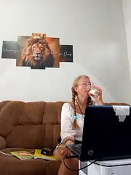 MILEIDE980のライブXXXチャット