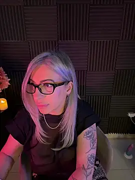 SexyVic_69 网络视讯表演