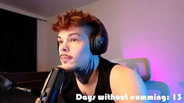 DENIS_HERE 网络视讯表演