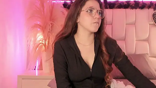 Daphne_And_Roger: вебкам-шоу