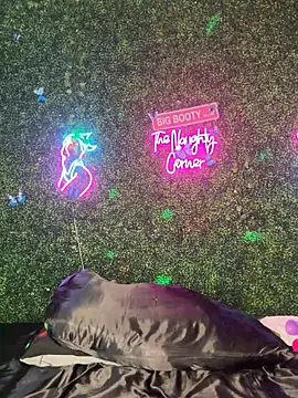 Pokazy przed kamerką – RenaThickAss