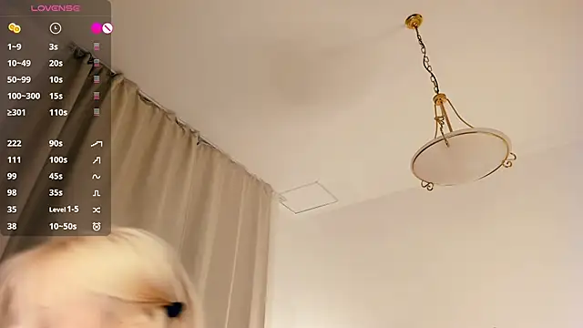 LaureMestlerのウェブカメラショー