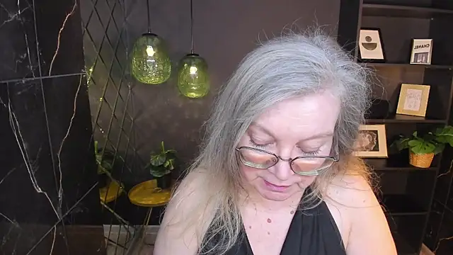 NataliMellown Webbikameraesitys