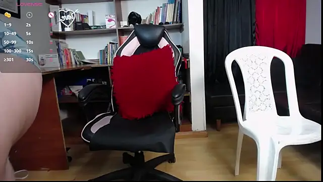 LiaTaylorr 网络视讯表演