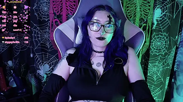 Show modela Kimlennox_ na web-kameri