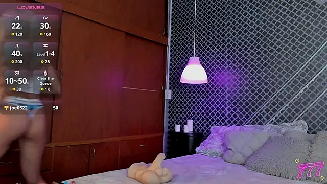 Aleja_bloom's Webcam Show