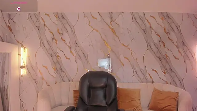 NatalieLewis 即時 XXX 聊天