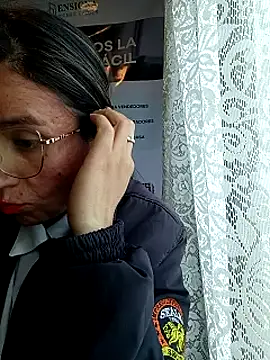 Valentina--1 Adlı Modelin Canlı XXX Sohbeti