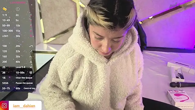 Chat +18 de Dahiana_Dmour_ ao vivo