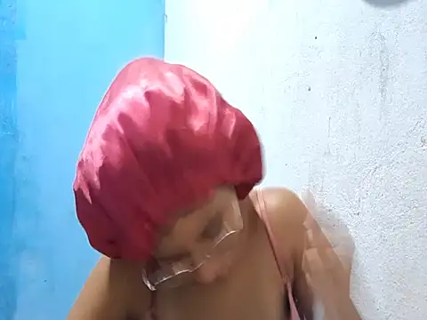 Chat +18 de MadelynStamant ao vivo