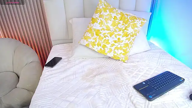 Aiden_Rivers_'s Webcam Show