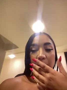 Farah_Stone Adlı Modelin Canlı XXX Sohbeti