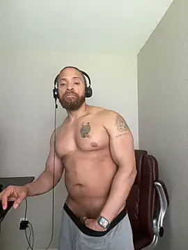 Fathero1time Show in webcam