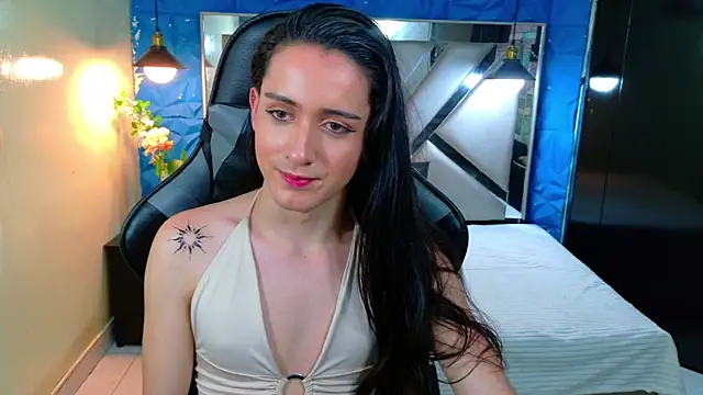 Ivony_Giselle Show in webcam