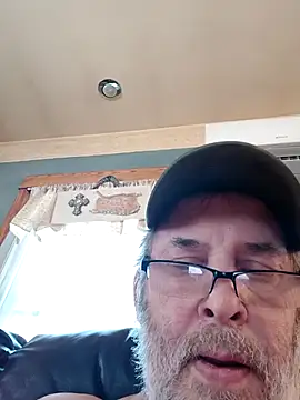 Вебкам-шоу FragrantToe529