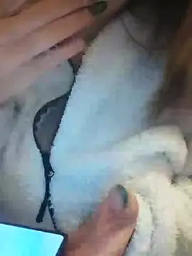 sevimlikelebek29のライブXXXチャット