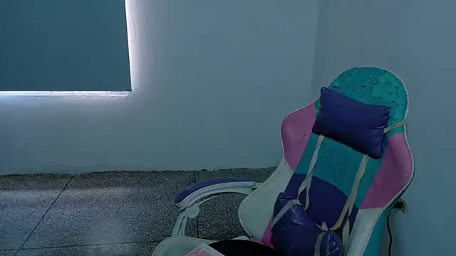 دردشة WandaDoll الجنسية المباشرة