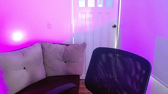 دردشة milfrousse الجنسية المباشرة