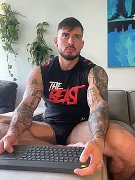 DimitriSullivan_: διαδικτυακό σόου στην κάμερα