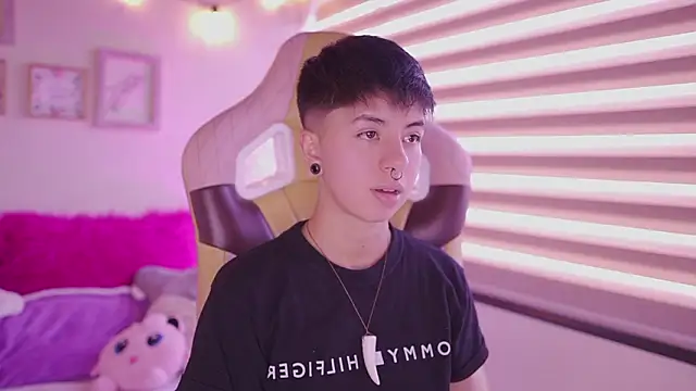 دردشة tommy_blue الجنسية المباشرة