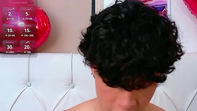 Axel__Evansのウェブカメラショー