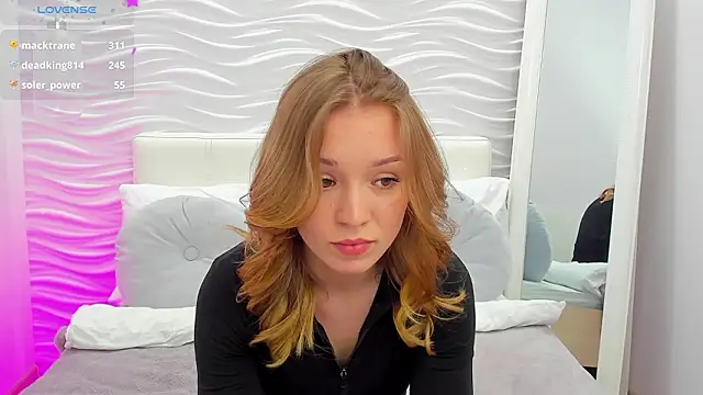 VirginOlly Chat XXX live