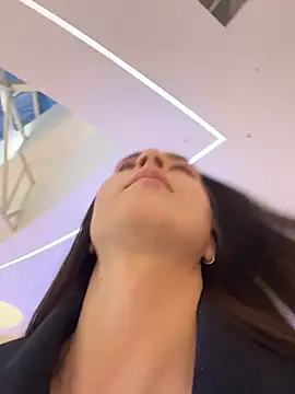 Holly_Play Pertunjukan Webcam