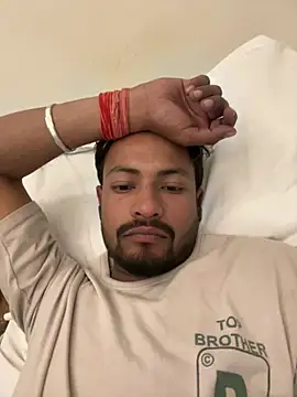 Show modela Meet_NEW_DELHI na web-kameri