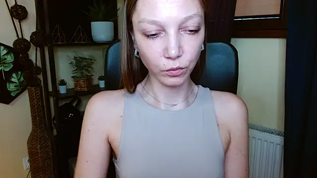 دردشة EmillyPlay الجنسية المباشرة