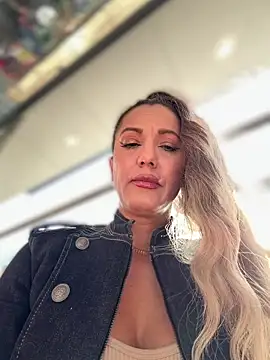 adya-alyのウェブカメラショー