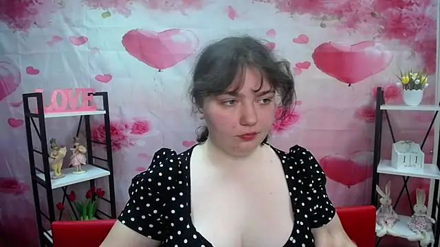 NeonilaLisova 现场XXX聊天