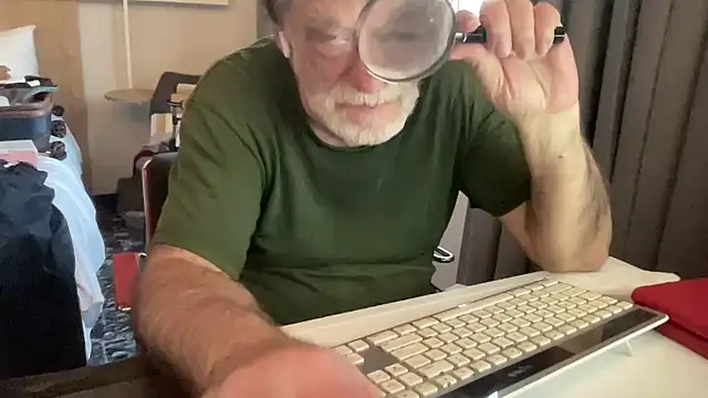 coach-karl's Live XXX Chat