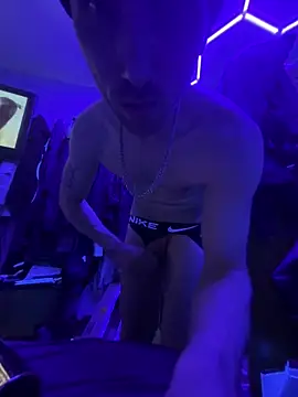 Cloudd_Kingg_Iceyyy 在線直播表演