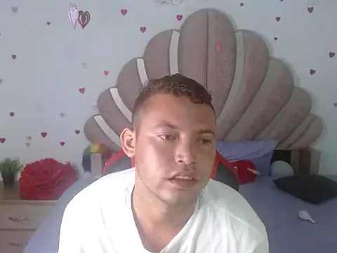 Show modela sven_fox723 na web-kameri