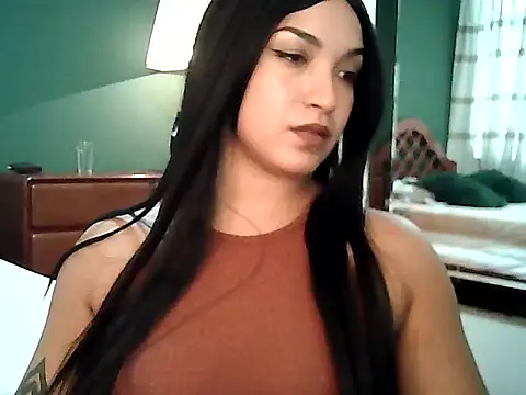 FallsForHerSmile's Live XXX Chat