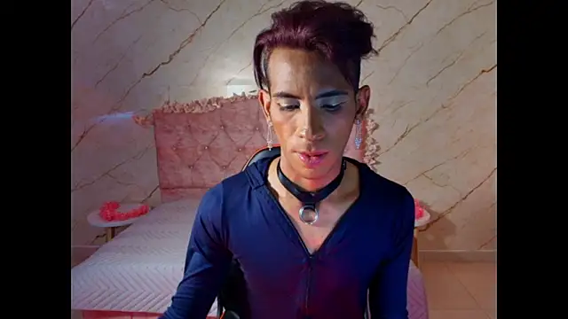 monserrat_petite Show in webcam