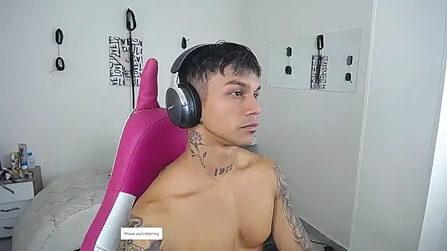 Leonard_Price's Live XXX Chat