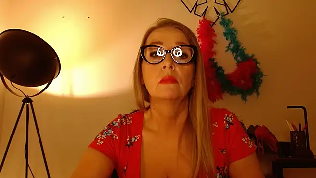 leaxSTAR's Live XXX Chat