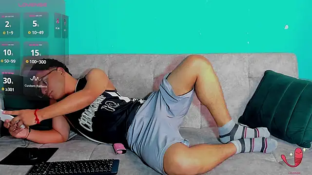 Brandon_Wesly: онлайн-секс-чат