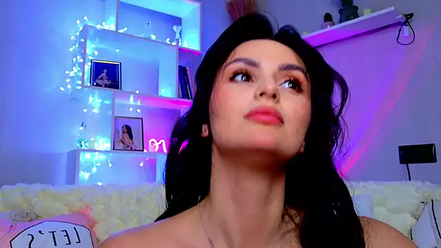 MilaaSweety Adlı Modelin Canlı XXX Sohbeti