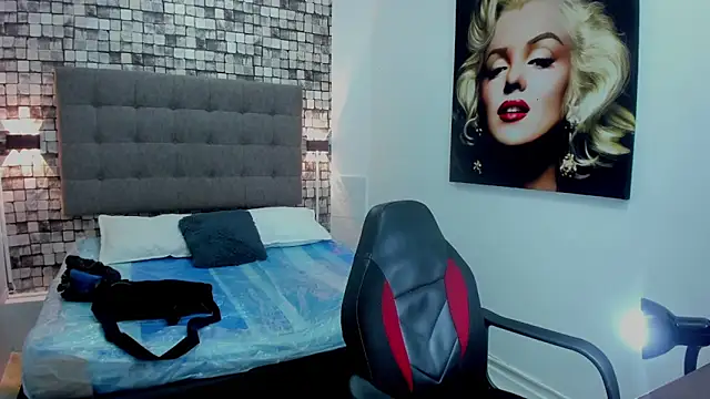 Show modela raven__crow na web-kameri