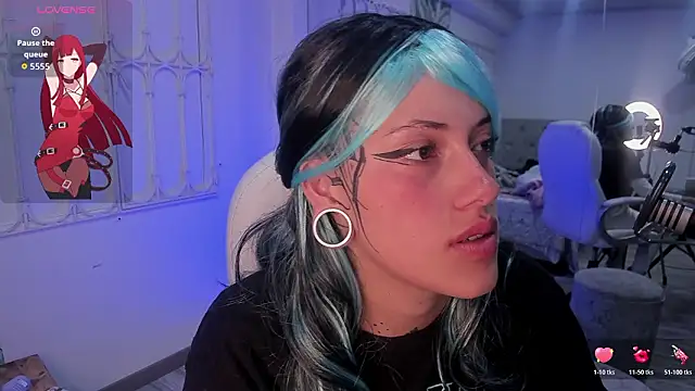 _sharlotte777 Adlı Modelin Canlı XXX Sohbeti