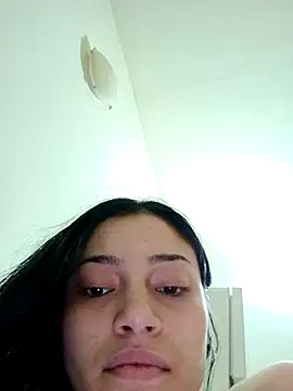 Chat +18 de Virgin_Pussy_Love ao vivo