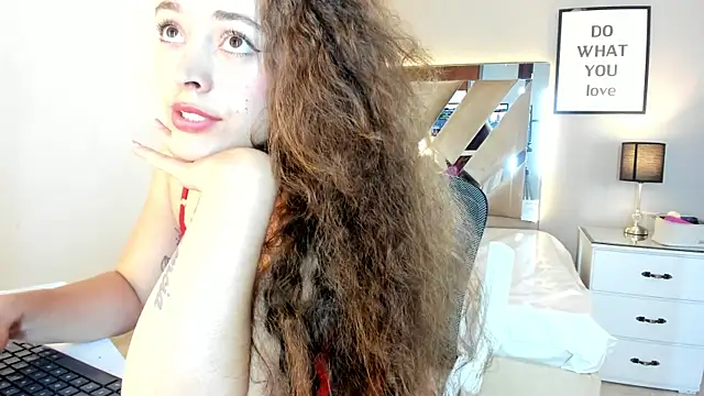 cellestehot Adlı Modelin Canlı XXX Sohbeti